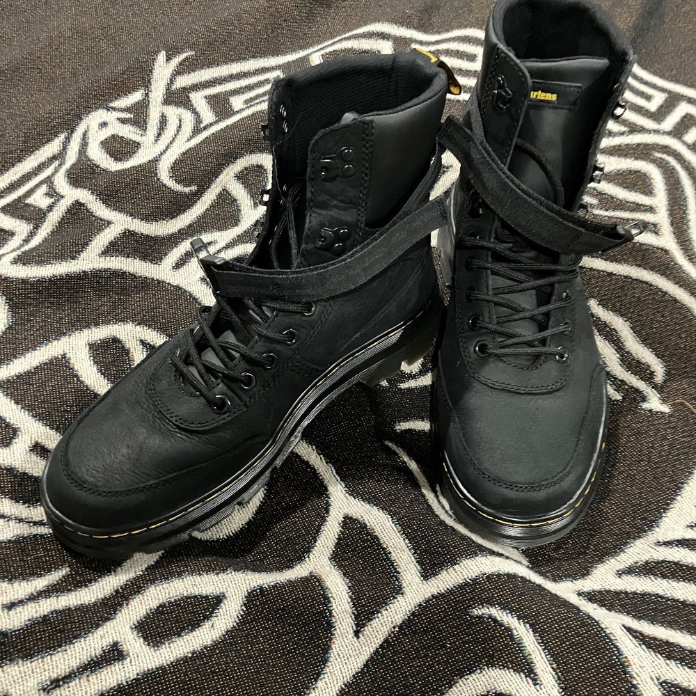 Dr Marten Comb Tech Wyoming Black